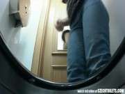 Скрытая камера в женских туалетах русских женщин